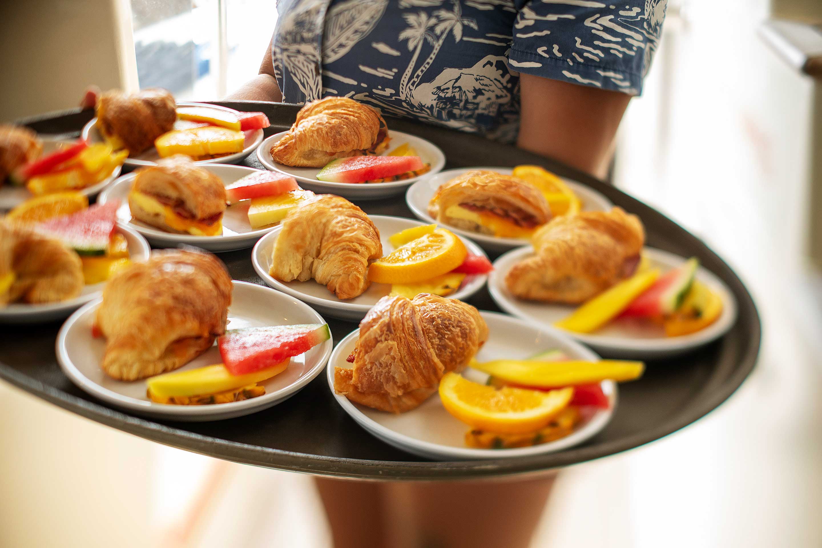 Breakfast sandwiches served on Na Pali snorkel tour